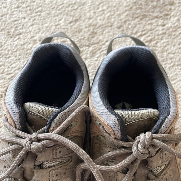 Vasque Mantra Women’s Hiking Shoe 8.5 Olive/Taupe Leather Trail Boot Vibram Sole - Picture 10 of 14